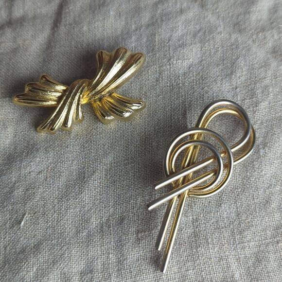 Sarah Coventry Jewelry - Vintage Signed Brooch Set – Gerry & Sarah Coventry Gold Tone Costume Jewelry